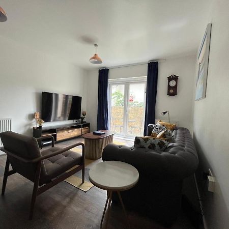 Kent, Dartford Station Apartments Buitenkant foto