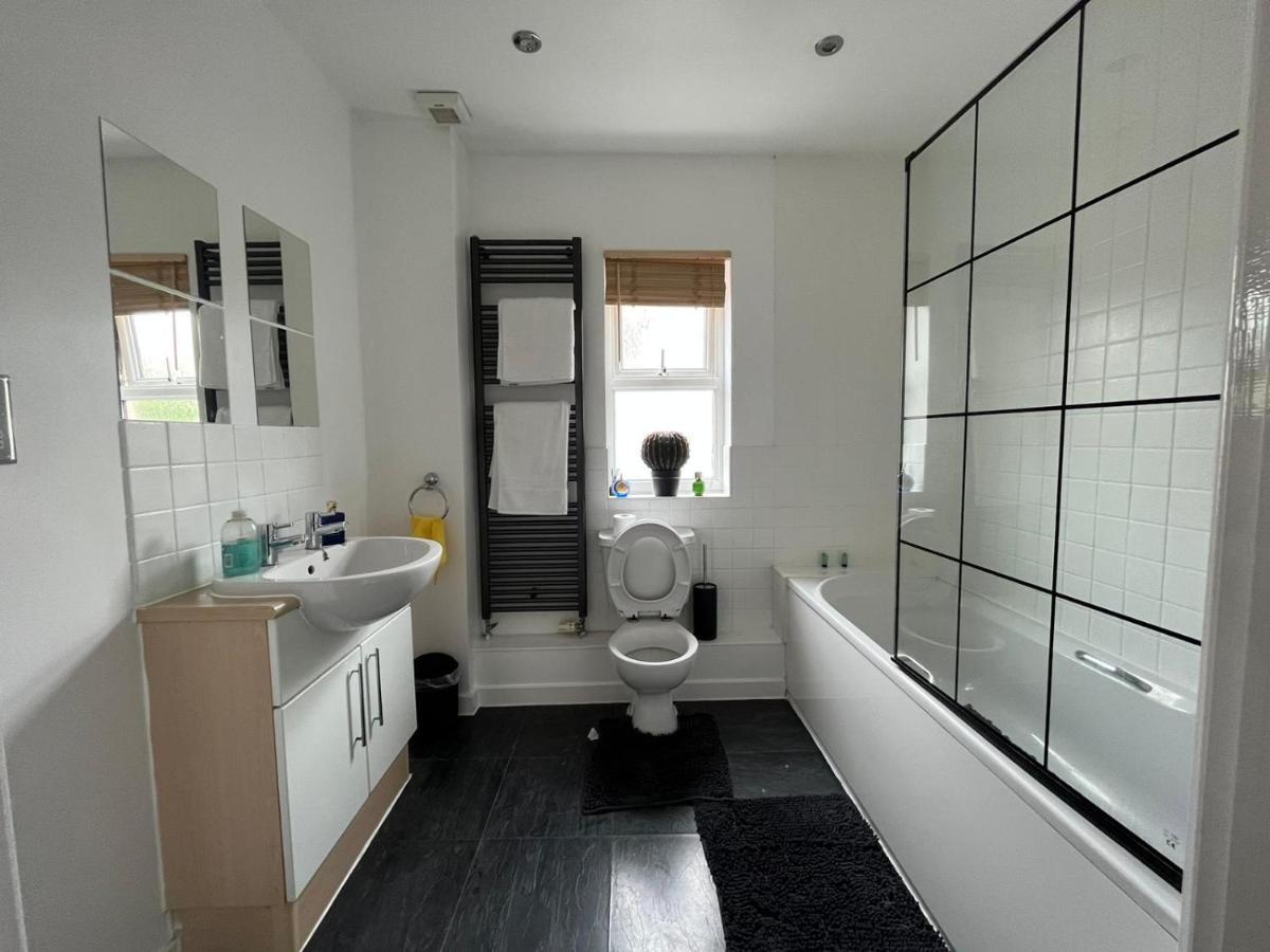 Kent, Dartford Station Apartments Buitenkant foto