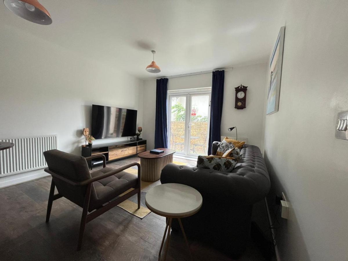 Kent, Dartford Station Apartments Buitenkant foto