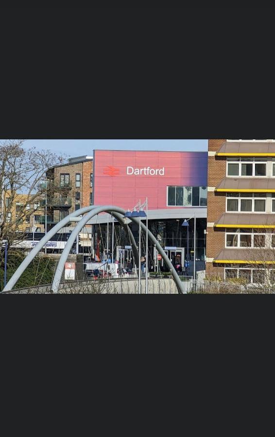 Kent, Dartford Station Apartments Buitenkant foto